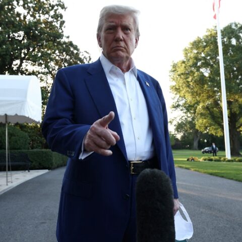 تأزم الوضع في الشرق الأوسط.. خبير نفسي: أفعال ترامب تنم عن شخصية نرجسية