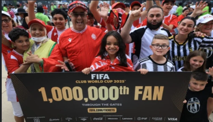 “الفيفا” يحتفل بمشجعة مغربية في كأس العالم للأندية