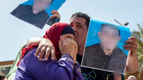 خُنق حتى الموت.. مقتل شاب مغربي بإسبانيا يفضح عنف الشرطة ويشعل احتجاجات واسعة