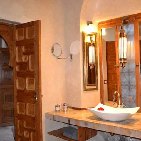 المغرب يستثمر 4 مليار يورو لتعزيز قطاع الإيواء استعدادا لمونديال 2030