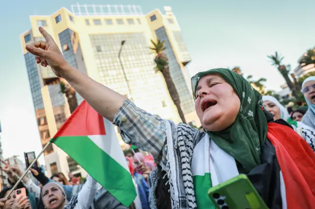 قافلة الصمود لكسر الحصار عن غزة تصل مصراتة وتناشد مصر تسهيل مرورها لرفح