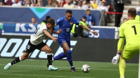فرنسا تفوز على ألمانيا وتحرز المركز الثالث في دوري الأمم الأوروبية