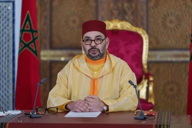الملك يعزي أسرة عبد الحق المريني