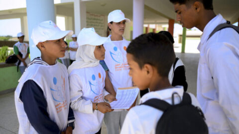 “من الطفل إلى الطفل”.. مبادرة تستعين بتلاميذ لإقناع المنقطعين منهم بالعودة إلى المدرسة