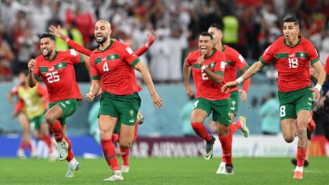 تطوّر في الأداء ومشاكل في التسيير.. تقرير يرصد حصيلة كرة القدم المغربية خلال ربع قرن