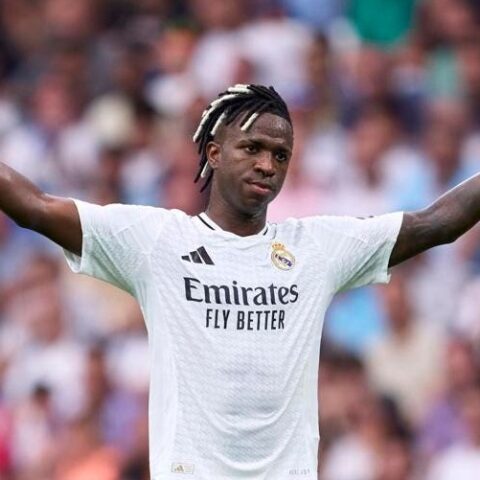 تعثر مفاوضات تجديد عقد فينيسيوس جونيور مع ريال مدريد