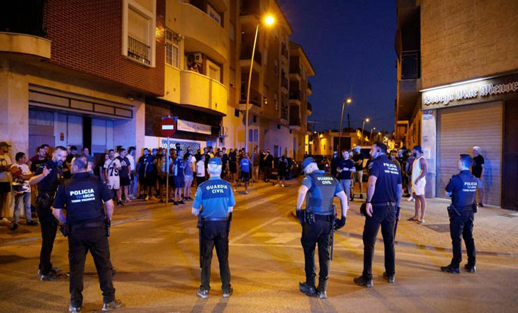 حقوقيون يدينون اعتداءات اليمين المتطرف على المغاربة بإقليم موريسيا