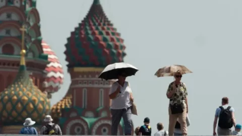 روسيا.. الحرارة تتجاوز 35 درجة في موسكو لأول مرة منذ 30 عاما