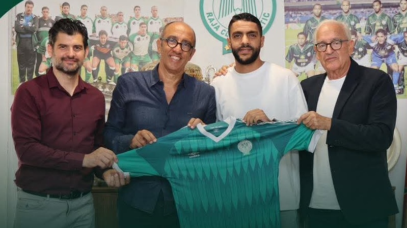 رسمياً.. الرجاء يتعاقد مع المدافع إسماعيل مقدم