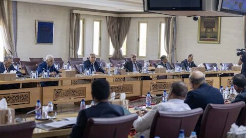 مشاورات الانتخابات بدون رئيس حكومة.. قراءة في دلالات الغياب وبروز “الداخلية”