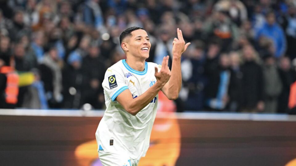 أمين حارث يقترب من خوض تجربة جديدة في الدوري السعودي