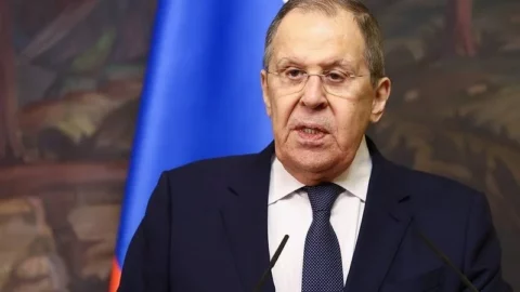 لافروف يتهم الغرب بتعطيل السلام