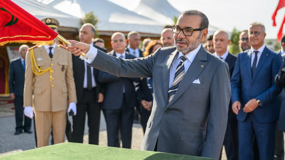 الملك يعطي انطلاقة مشاريع سككية مهيكلة بالدار البيضاء