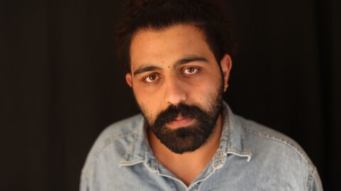 المسرحي الفلسطيني تامر طافش: في المسرح كما في الحرب يجب أن نسند بعضنا – حوار