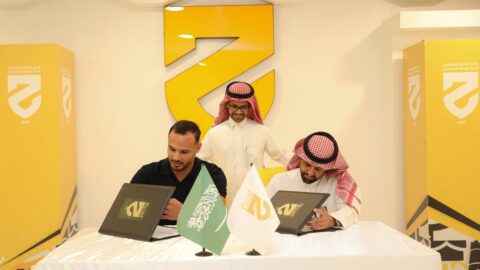 الحزم السعودي يعلن رسميا تعاقده مع عبد المنعم بوطويل