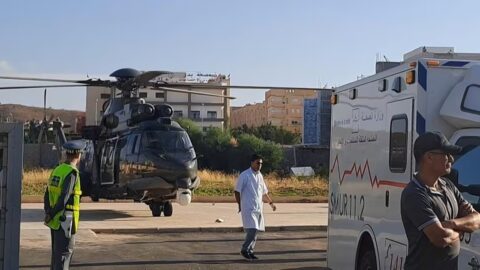 بعد بتر ساقه في وجدة.. نقل الشاب أمين إلى المستشفى العسكري بالرباط للعلاج