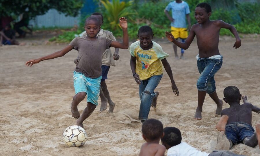 جزر القمر..أرخبيل ساحر وطموح كروي بحجم المحيط