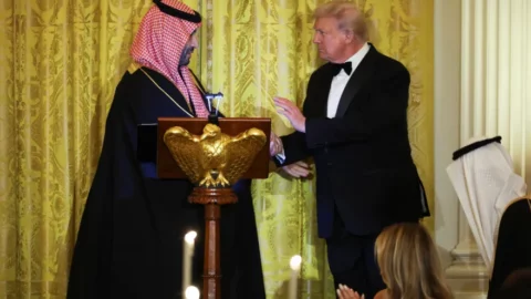 ترامب: السعودية حليف رئيسي من خارج حلف الأطلسي