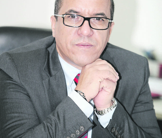 بعد فضيحة التسريبات.. الحري يقدم اعتذارا للمحامين ويؤكد احترامه للمهنة