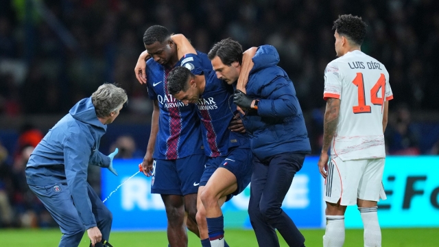 غادر المباراة باكيا.. أشرف حكيمي يتعرض لإصابة قوية