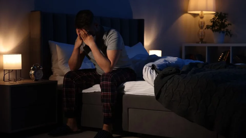 باحثون يتوصلون لأدلة تكشف سبب عدم القدرة على إيقاف التفكير ليلا