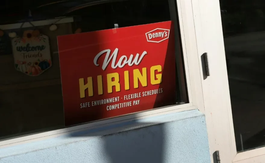 اقتراب معدل البطالة في الولايات المتحدة من أعلى مستوى له منذ 2021