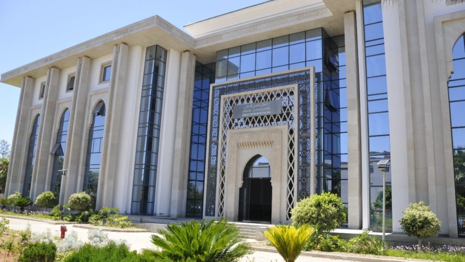 تتويج المجلس العلمي الأعلى بـ “جائزة الإمارات العالمية للدراسات الإفتائية والاجتهاد الحضاري”