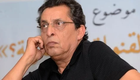 جمال الدين ناجي يكتب: صحفي تحت حالة الاستثناء