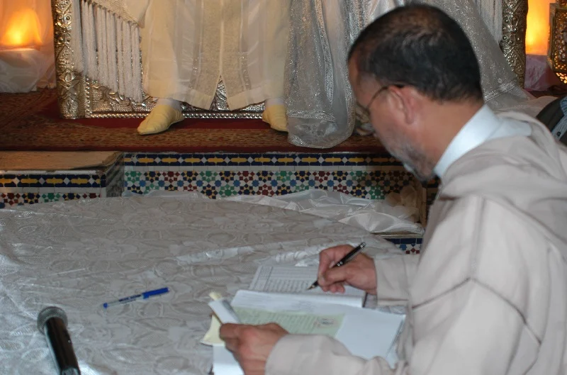 عدول المغرب يطالبون أخنوش بالسحب الفوري لمشروع قانون التوثيق العدلي