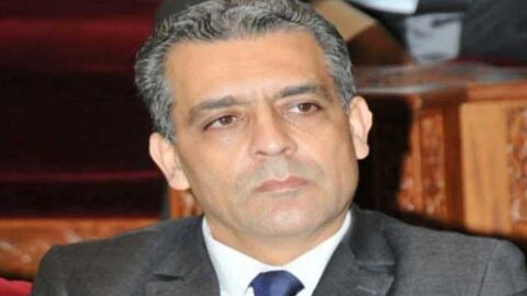 حين تجلس الدولة في المدرجات