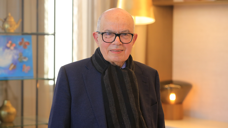 فتح الله ولعلو يوقع “زمن مغربي .. مذكرات وقراءات” بطنجة