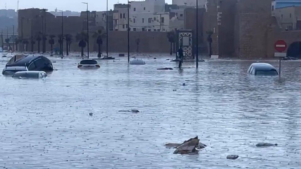 فيضانات وأمطار غزيرة تجتاح شوارع مدينة آسفي