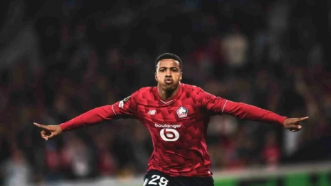 طبيب المنتخب الوطني يشرف على تشخيص إصابة إيگمان