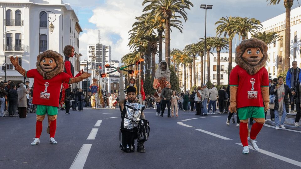 كأس إفريقيا “المغرب 2025”.. استعراض فني بهيج بالرباط بإيقاعات وألوان إفريقية
