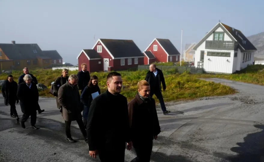 الدنمارك تحذر واشنطن حول غرينلاند: مهاجمة دولة في الناتو ستنهي “كل شيء”