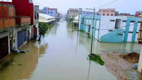 6000 أسرة معنية.. رئيس جماعة القصر الكبير يدعو إلى إخلاء المنازل ويحذر من ارتفاع خطير لمنسوب المياه