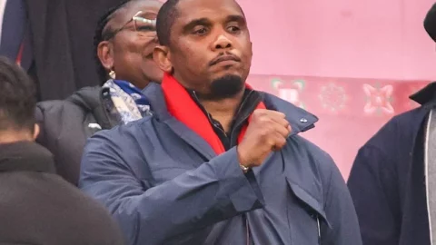 “الكاف” يعاقب صامويل إيتو إلى العقوبة بعد مواجهة المغرب في ربع النهائي