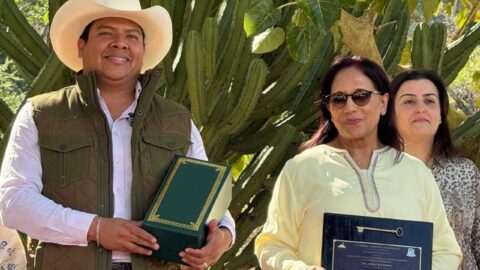 المكسيك تكرّم آمنة بوعياش بمفتاح بلدة جانتيتيليكو التاريخية