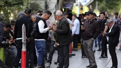  إيران تشهد انقطاعا للإنترنت على مستوى كل البلاد