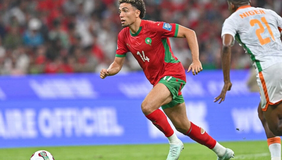 نائل العيناوي.. لاعب الإرتكاز الذهبي