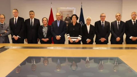 المجلس الأعلى للاتصال السمعي البصري يدعو إلى ضبط الخطاب الإعلامي ونبذ المفردات التمييزية