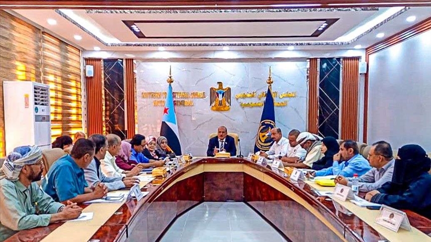 المجلس الانتقالي باليمن يحلّ نفسه وكافة هيئاته والسعودية تعتبر القرار شجاعا