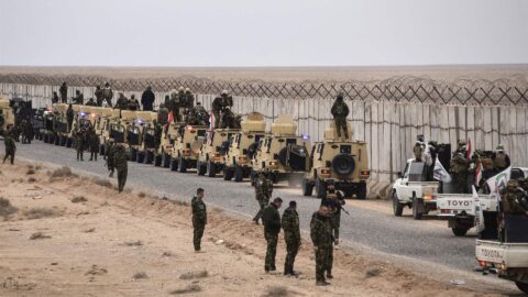 أوروبيون بين 150 معتقلا بارزا من تنظيم “داعش” نقلوا من سوريا إلى العراق