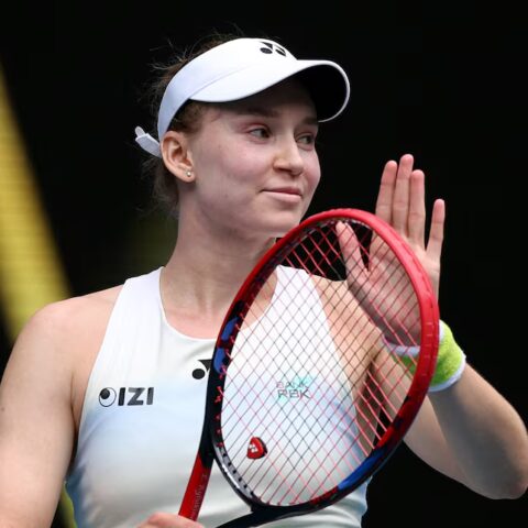 ريباكينا تكتب المجد في ملبورن وتتوج بلقب أستراليا المفتوحة للتنس