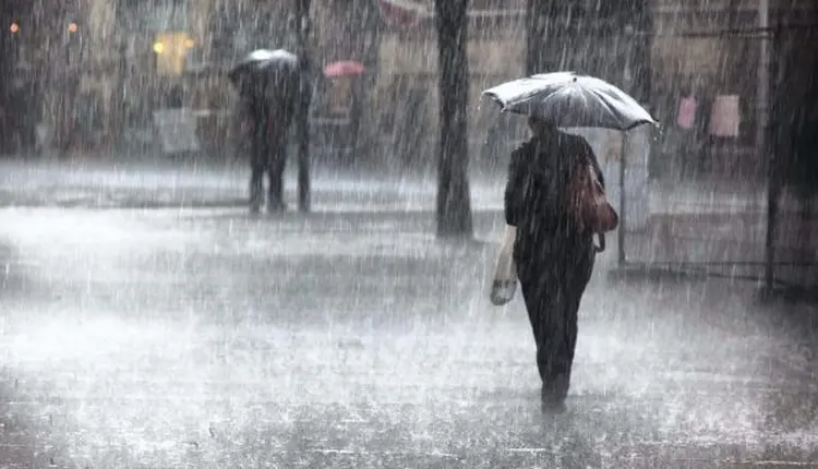 الداخلية توصي بتأجيل السفر والتنقلات غير الضرورية في عدد من المناطق بسبب الاضطرابات الجوية