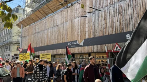 خبراء أمميون يدينون معاقبة طلبة جنائيا في سويسرا بسبب تضامنهم مع غزة