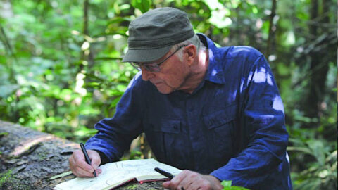 وفاة عالم النبات الفرنسي فرانسيس آليه عن 87 عاما