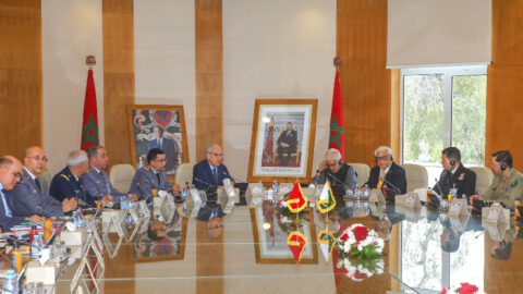 لوديي يستقبل وزير الدفاع الفيدرالي بجمهورية باكستان لتعزيز التعاون الثنائي في مجال الدفاع