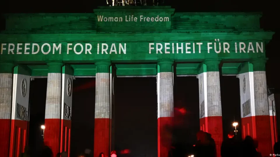 إيران تستدعي السفير الألماني احتجاجا على تظاهرة للمعارضة