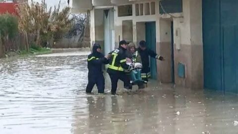 تازة.. فيضانات مفاجئة تغمر أحياء سكنية وتفرض إجلاء عشرات الأسر